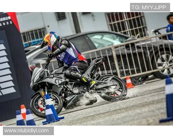 足球球星迷人酒窝背后隐藏的独特魅力与赛场上无限风采